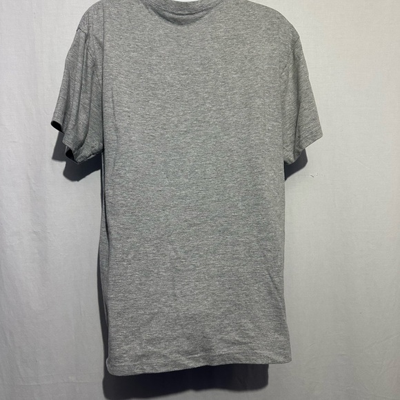 Officially Licensed FDNY Heather Gray Graphic T-Shirt, size M - Picture 2 of 3